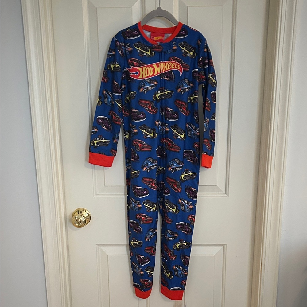 NWT Hot Wheels Pajamas size 5T